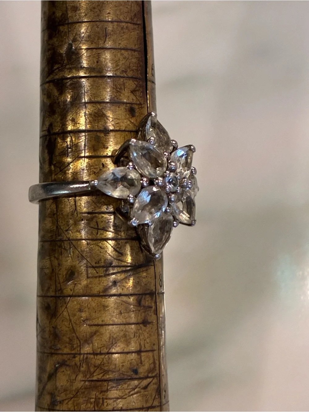 925 Sterling Silver Cluster Ring Size 7  - Women